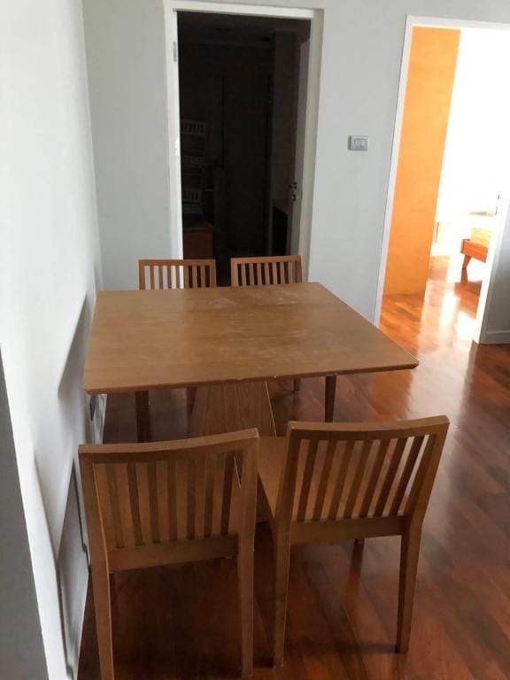 CBD 1Bedroom 3-min walk to Ploenchit BTS Apartment in Bangkok