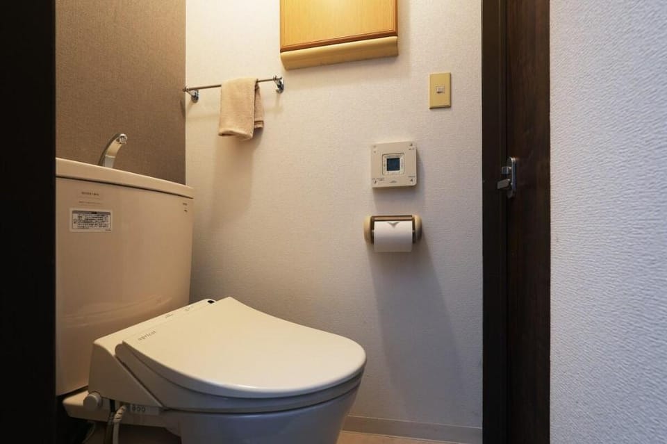 Guesthouse TENICHIKAKU Vacation rental in Kyoto