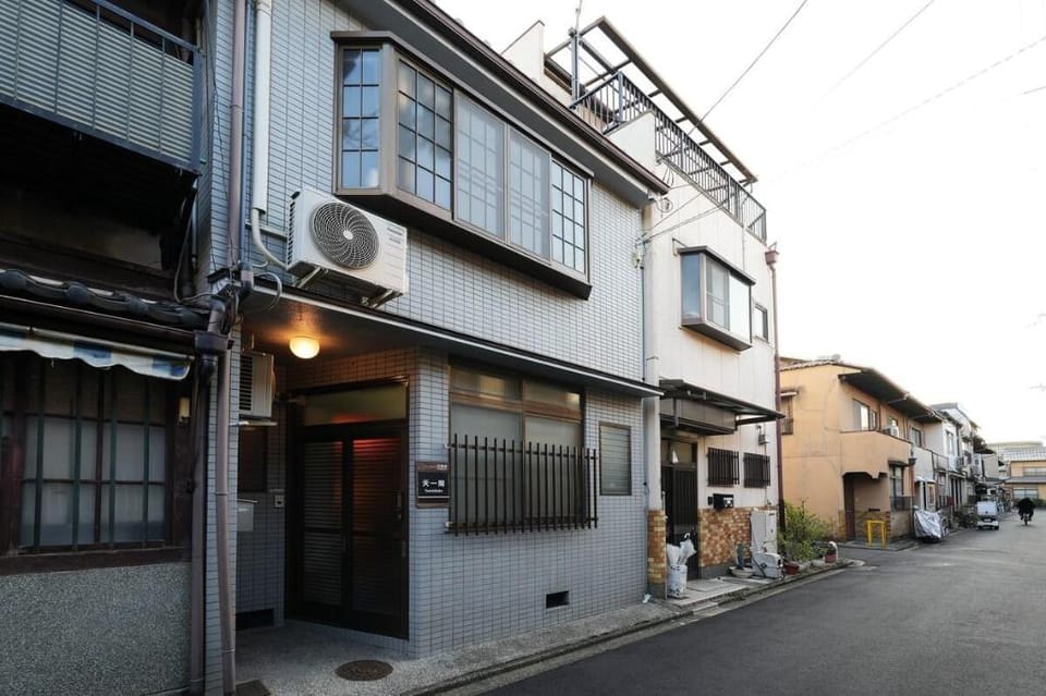 Guesthouse TENICHIKAKU Vacation rental in Kyoto