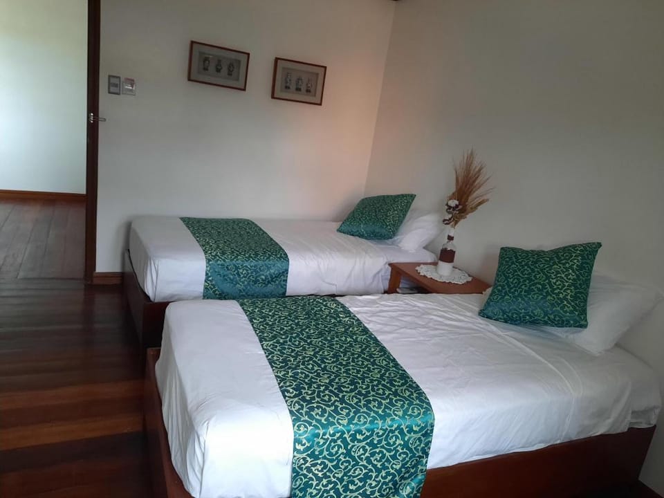 BALE B&B, BISTRO & CAFE Villa in Angeles