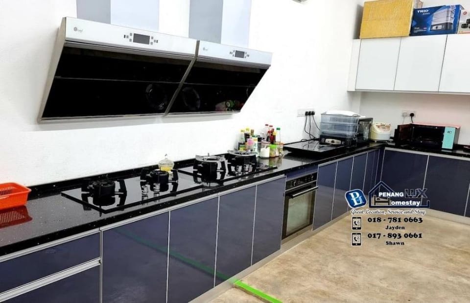 SwimmingPool Villa Golf View Snooker BBQ 15BR Vacation rental in Bayan Lepas