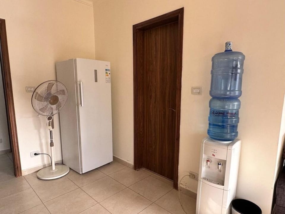 Enjoy a 6 BR flat in  the heart of Madaba! Apartment in Africa