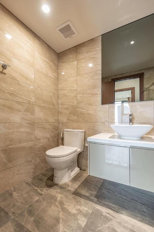 Anstay 3BRS 2WC The Matrix One Mỹ Đình Apartment in Laos