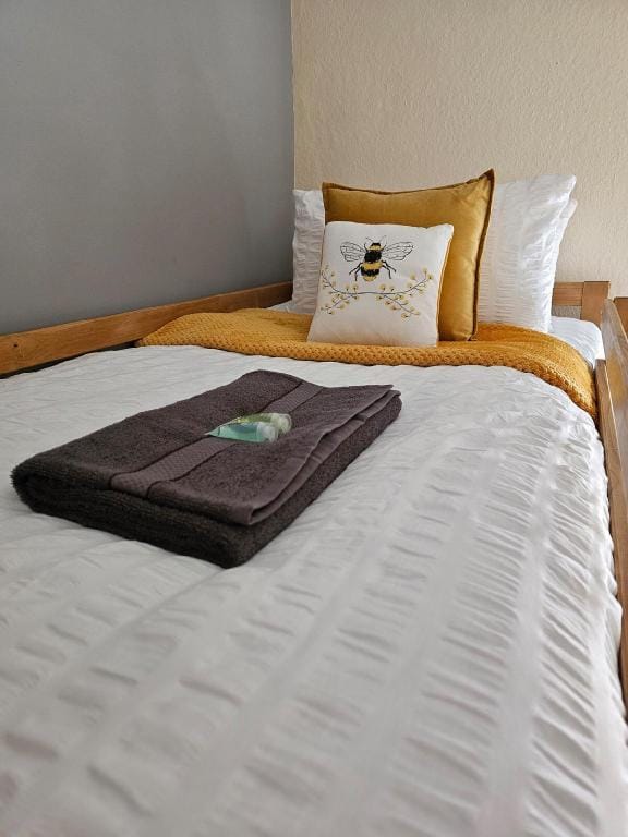 Victoria Bay * Whole Apt* 2 Bed* Herne Bay Apartment in Herne Bay