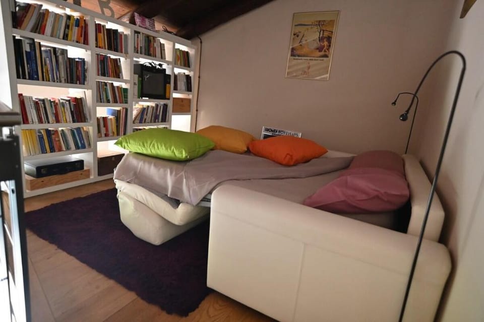 Renovated historic house with patio and garden Villa in Veneto