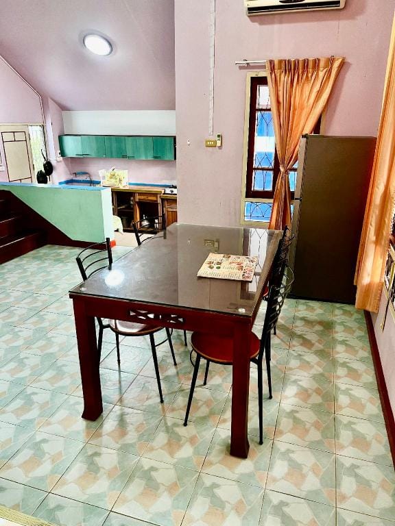 Pไพน์เนอรี่พาร์คบีช บ้านพักริมทะเลหาดสวนสน Vacation rental in Chon Buri Changwat
