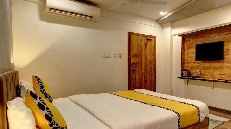 HOTEL DIAMOND PLAZA ,SURAT Apartment in Gujarat