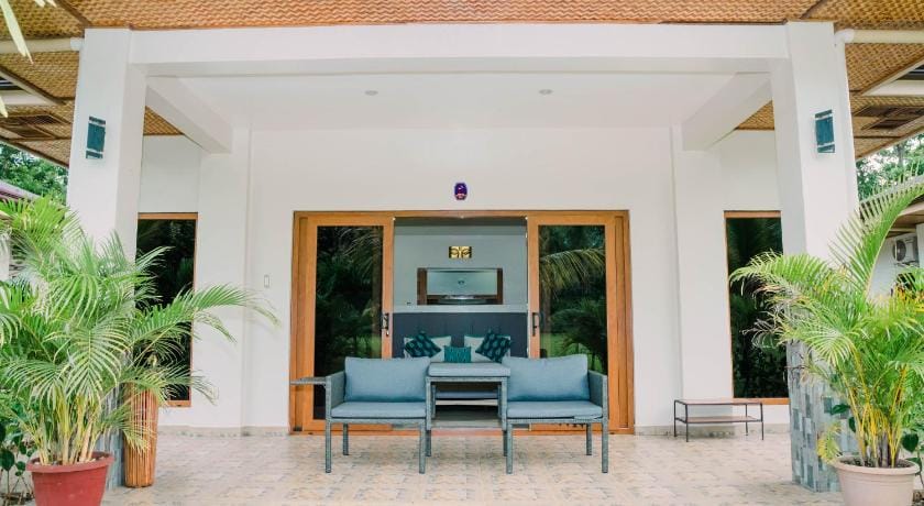 Denikas Suites Hotel in Puerto Princesa