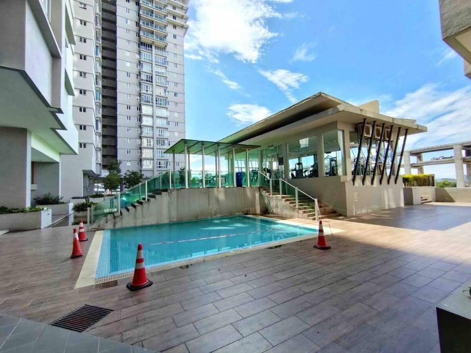 Cozy 4BR | 5min EkoCheras | Wi-Fi | Chinese Host Vacation rental in Federal Territory of Kuala Lumpur