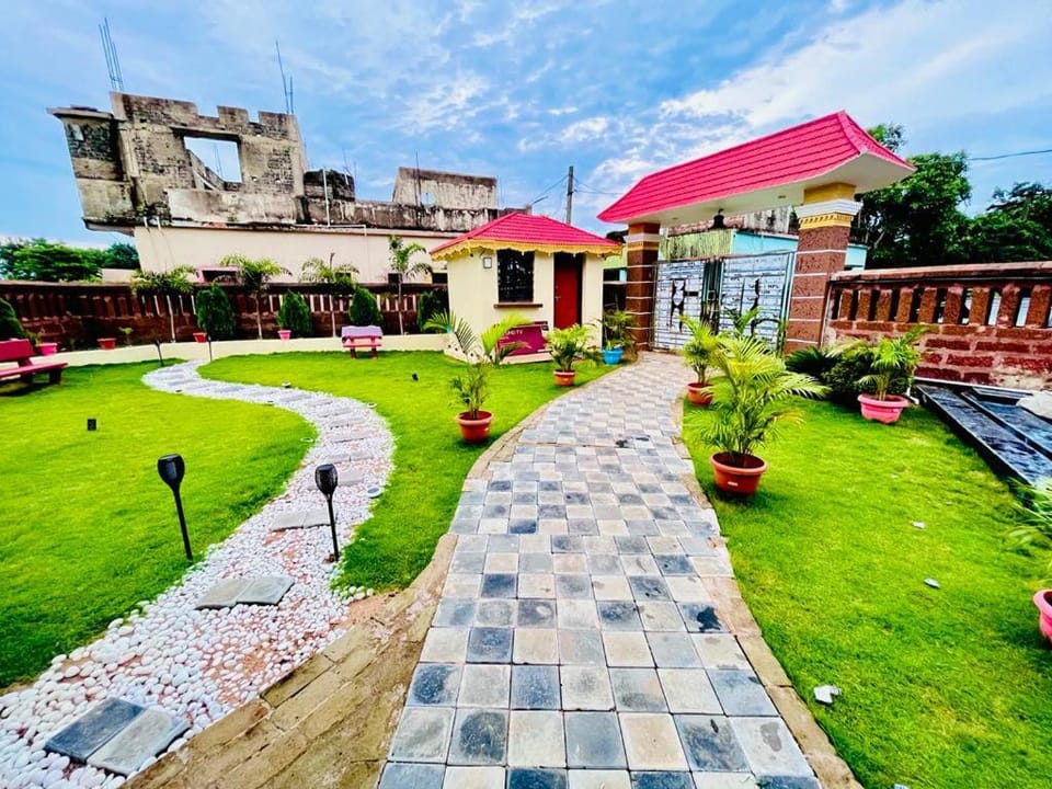 THE BOTTOMS UP VILLA Villa in Bhubaneswar