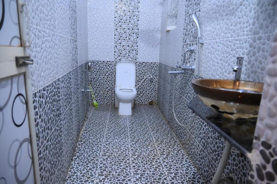 THE BOTTOMS UP VILLA Villa in Bhubaneswar