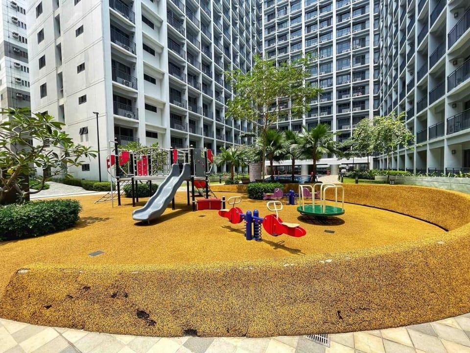 Amazing View 1Bedroom De Luxe near MOA SMX Airport Vacation rental in Pasay