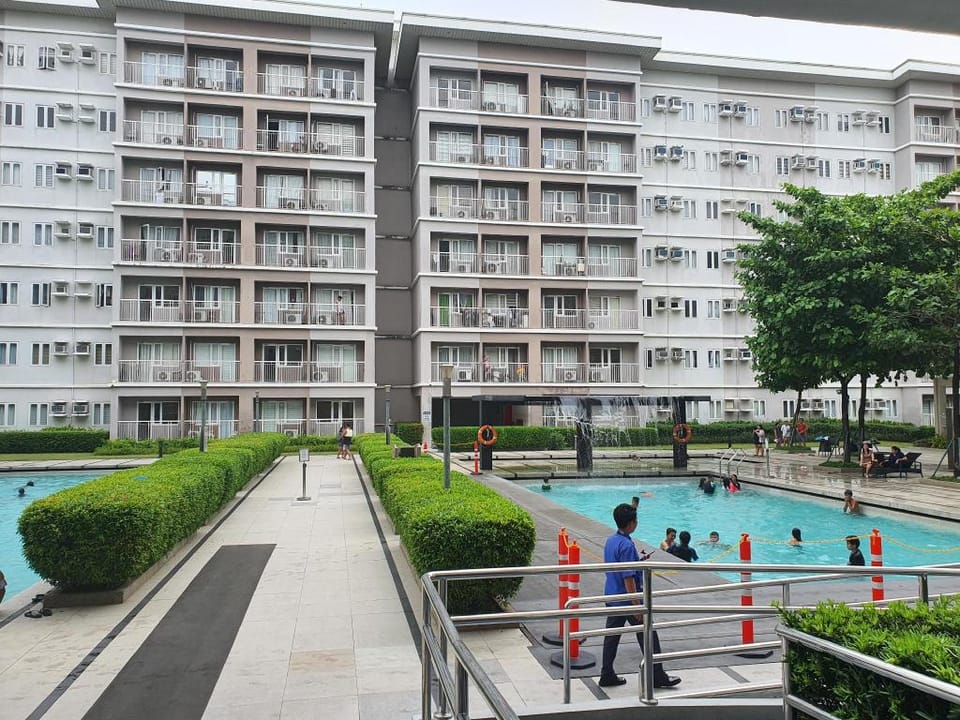 Jenny's Place Trees Residences Vacation rental in Quezon City