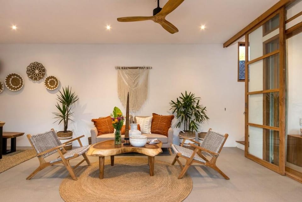 Villa Manusa by Villa Finder Villa in North Kuta