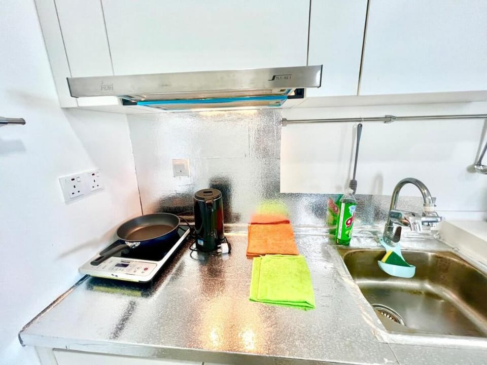 T1 Cozy 1-10Pax 2Room Trefoil Setia Alam TV Wi-Fi Vacation rental in Selangor, Malaysia