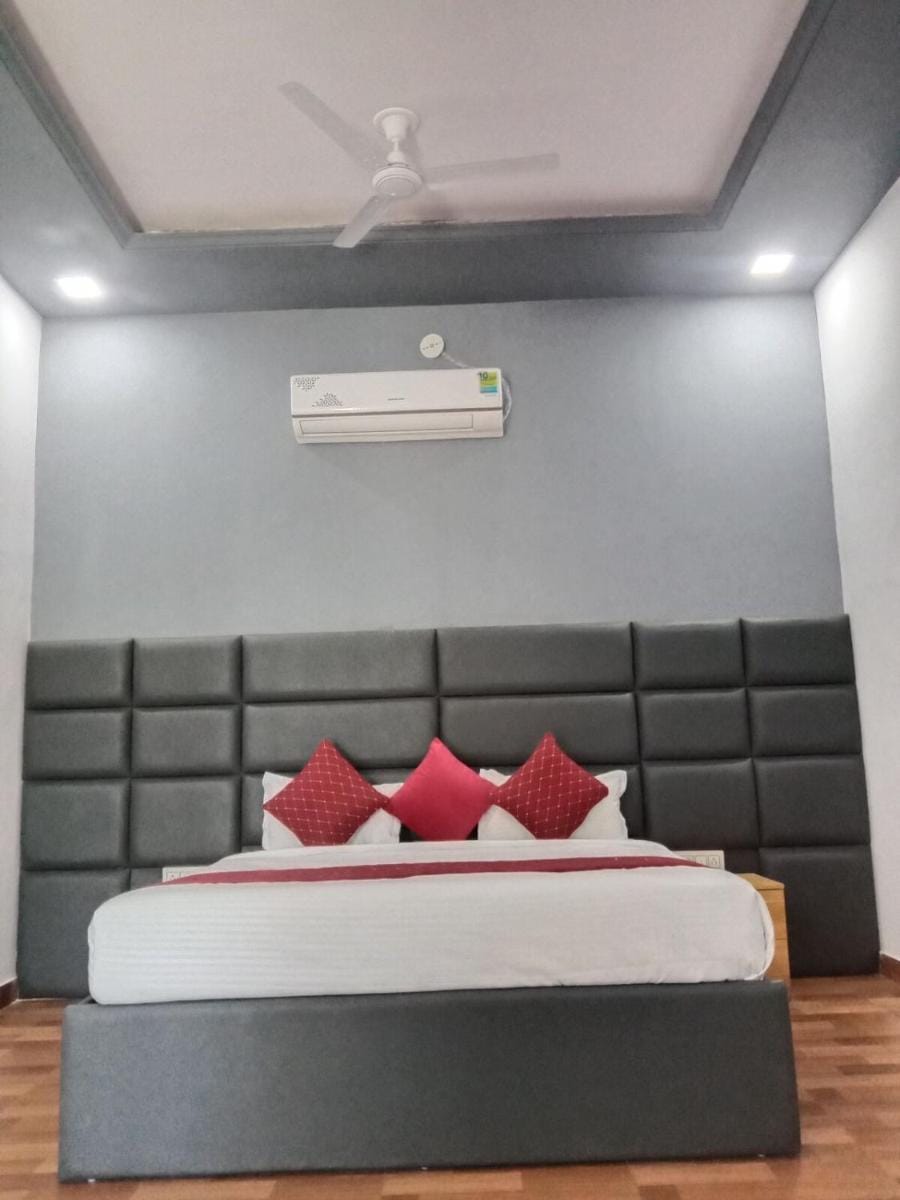 Ummed Villa 3 Room Private Villa with Pool Villa in Gujarat