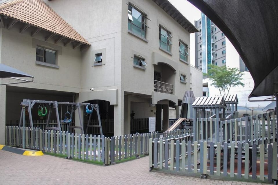 Kuboid Homes -Executive 2Bed @77 Grayston Sandton  Apartment in Sandton