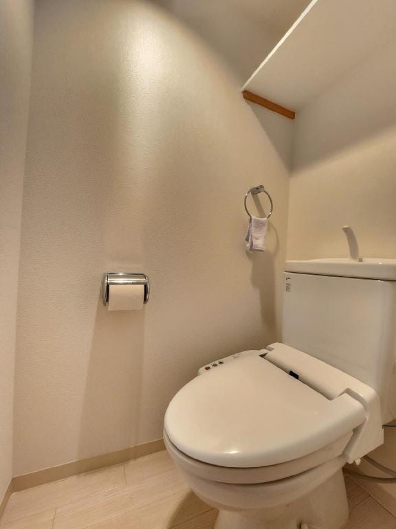 CoconeHouseTengachaya Namba Dotonbori 2 Subway Stops Private Room Free Wi-Fi B Apartment in Osaka
