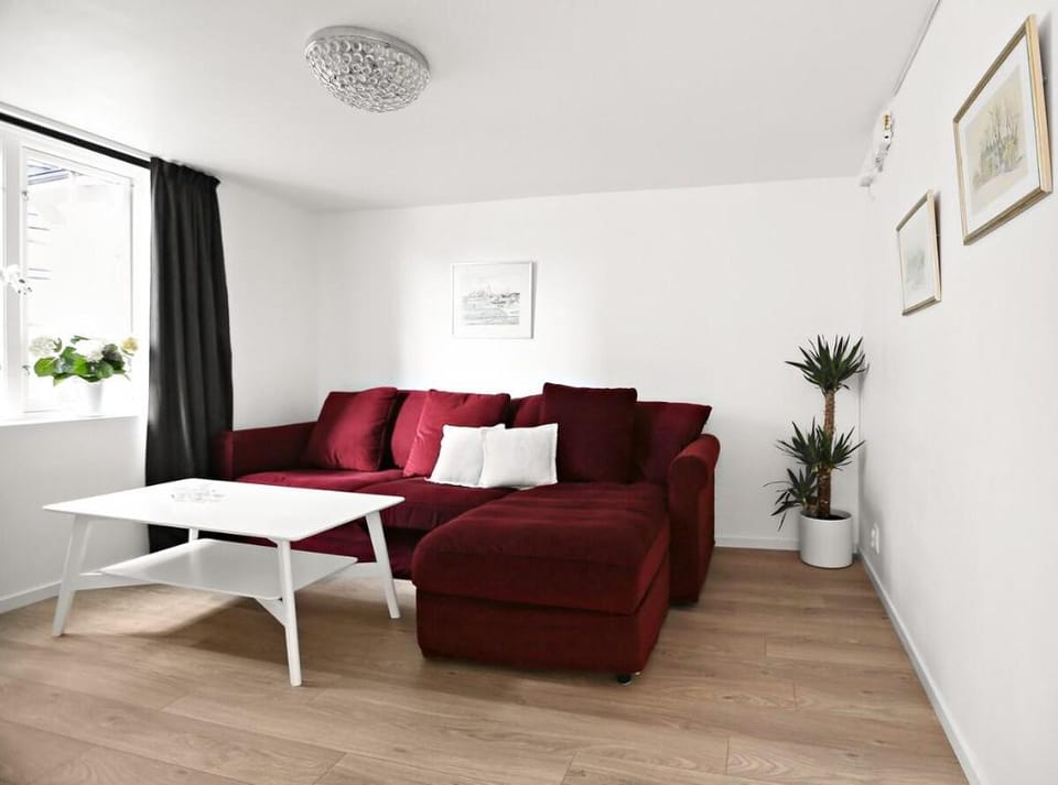 Renoverad central tvårumslägenhet på entréplan Apartment in Sweden