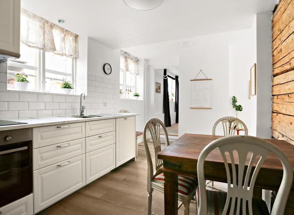 Renoverad central tvårumslägenhet på entréplan Apartment in Sweden