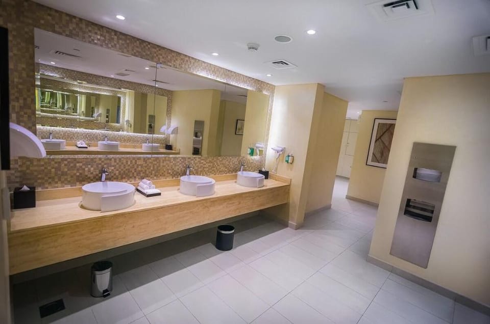 OSKENA Vacation Homes -Full Water View One Bedroom Vacation rental in Dubai