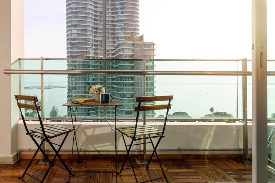 Harmony Sunrise/2R2B/1~8pax/Gurney/Mansion One Vacation rental in George Town
