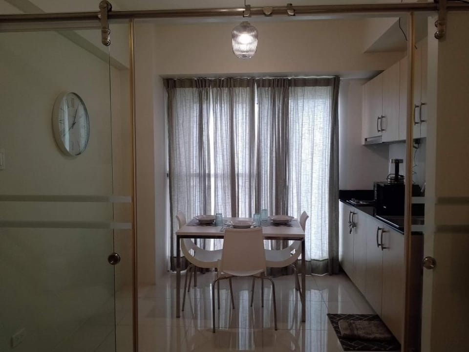 La Rica/La Naja Cozy Staycation  Apartment in Tagaytay