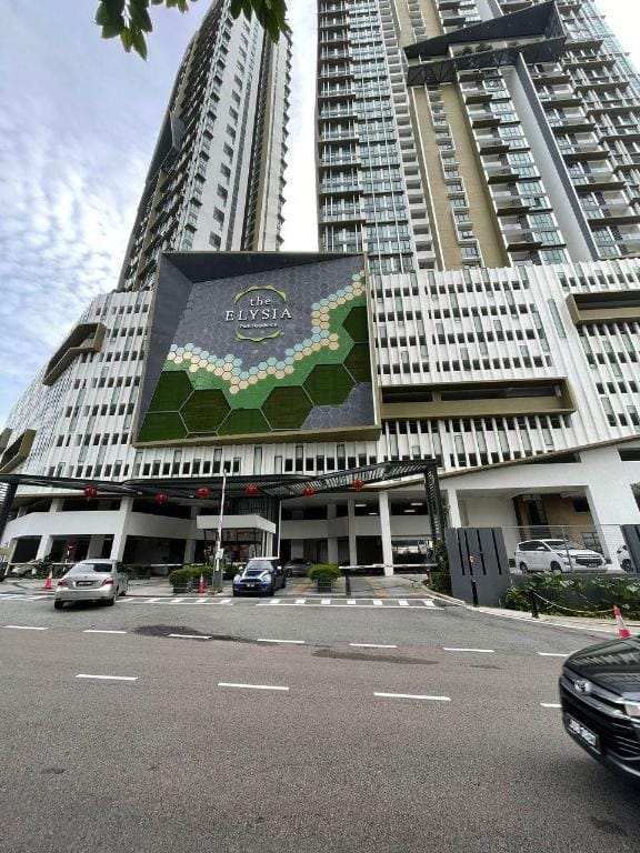 Legoland-2RB PremiumFamilySuite Max7pax Elysia  Vacation rental in Johor
