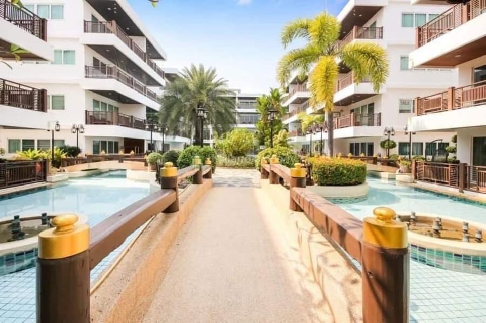 The Beach Palace in Cha Am Apartment in Thailand