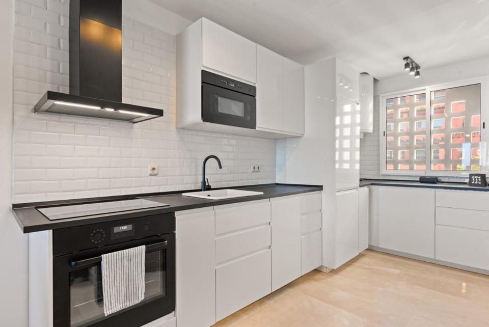 Calahonda apt by Costarentals - Ref 205 Apartment in Sitio de Calahonda