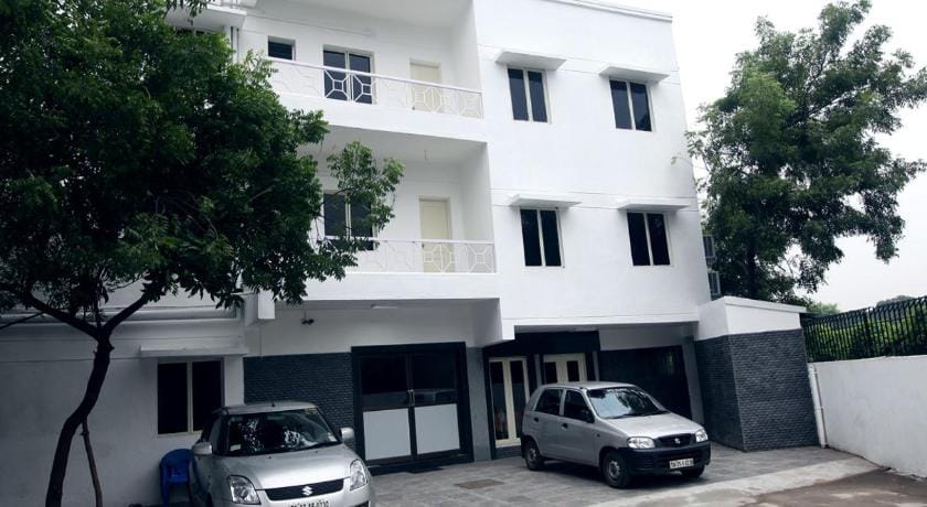 Guindy Chennai Stays Bed and Breakfast in Chennai