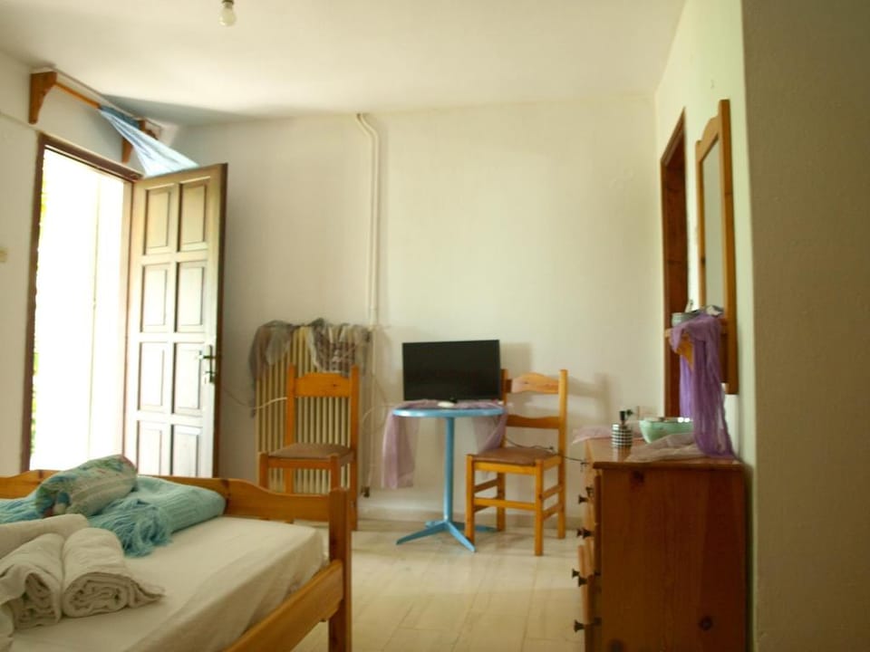 Paradeisos Double Room (6) Apartment in Magnesia Prefecture, Greece