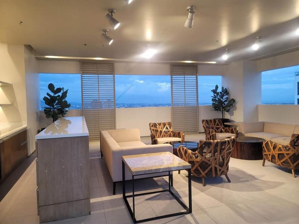Cozy Zen Condo- 2 Beds by Ayala Mall Vacation rental in Lapu-Lapu City