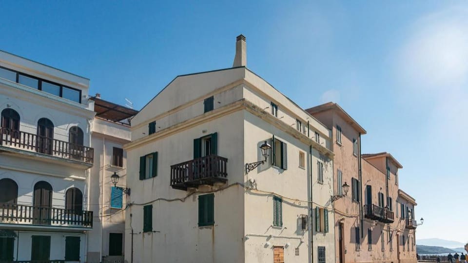 Welcomely - Waterfront home a balcony on the sea Apartment in Alghero