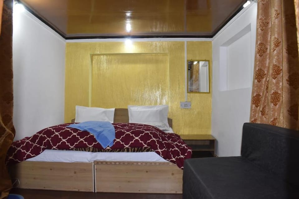 Mir Guest House Vacation rental in India
