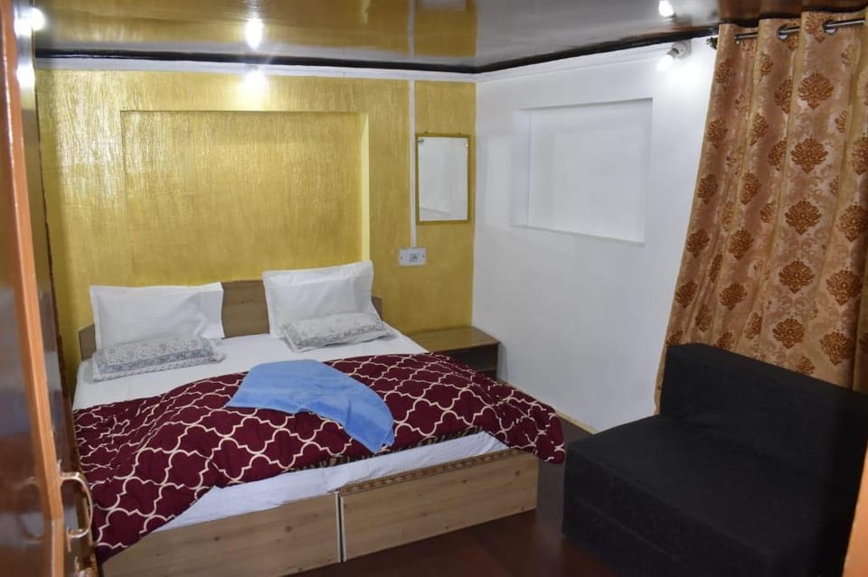 Mir Guest House Vacation rental in India