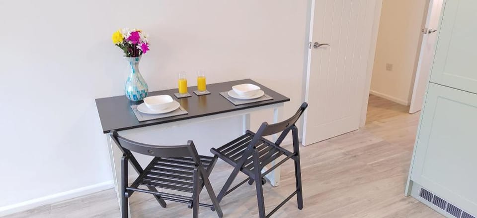 Modern 2 BR Apartment near Town Apartment in Forest Heath District