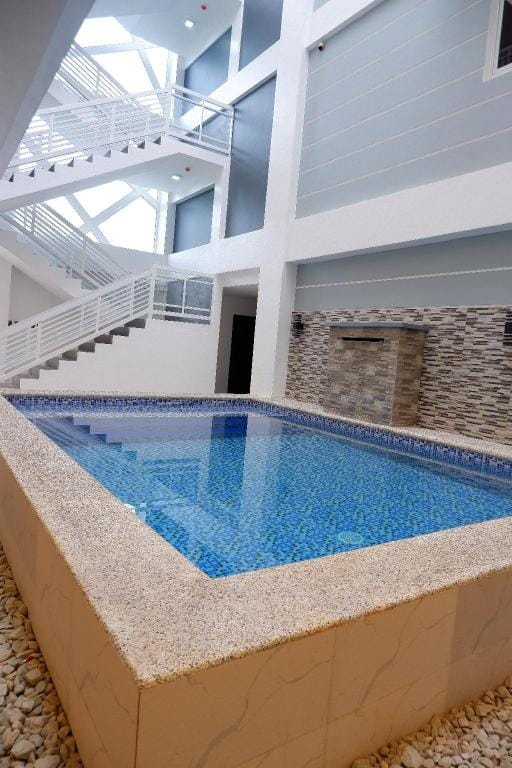 Cozy entire condo with pool access Apartment in Angeles
