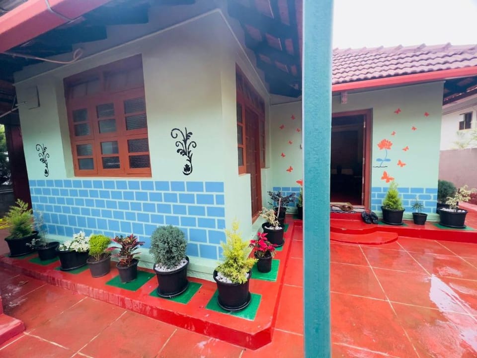The blue pearl kitchen vintage villa Villa in Madikeri