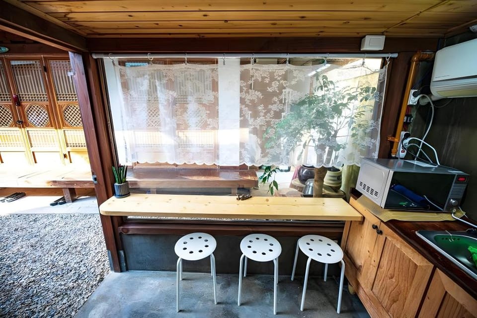Jeonju Hanok Village Onggi Jonggi Private Pension Bed and Breakfast in South Korea