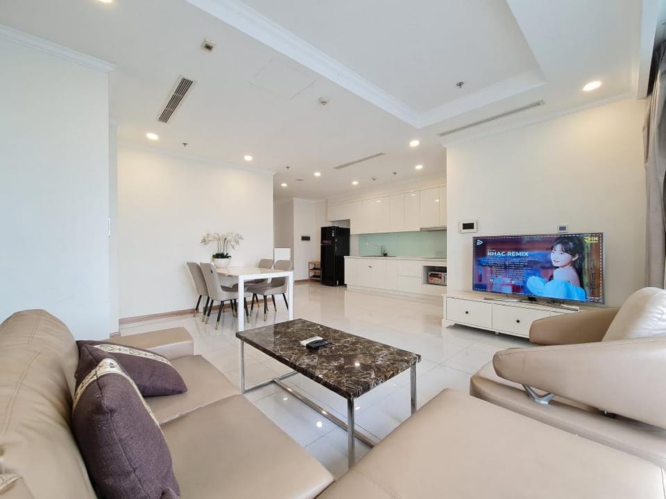 Vinhome Central Park - 2 BedRoom Luxury  Apartment in Ho Chi Minh City