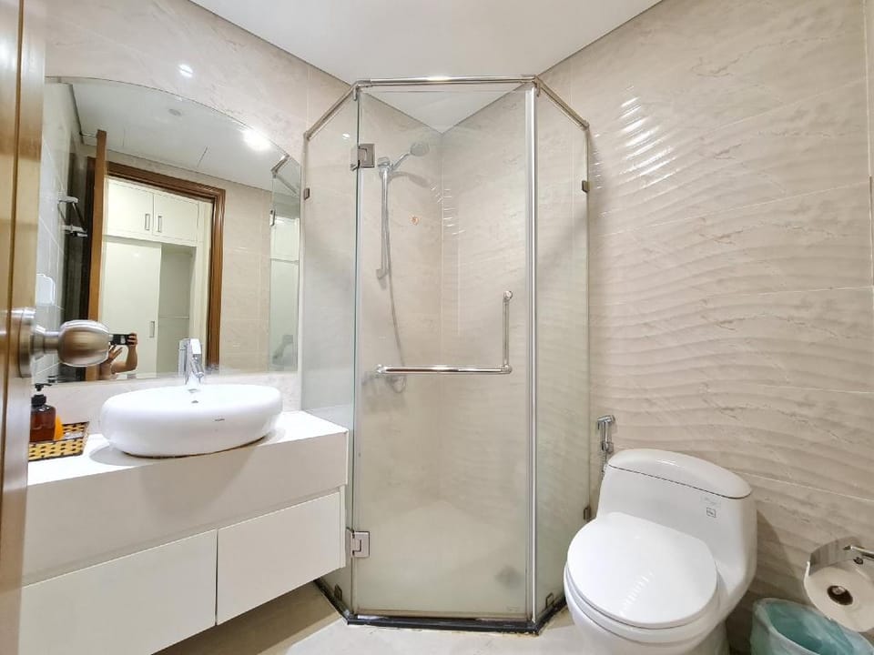 Vinhome Central Park - 2 BedRoom Luxury  Apartment in Ho Chi Minh City