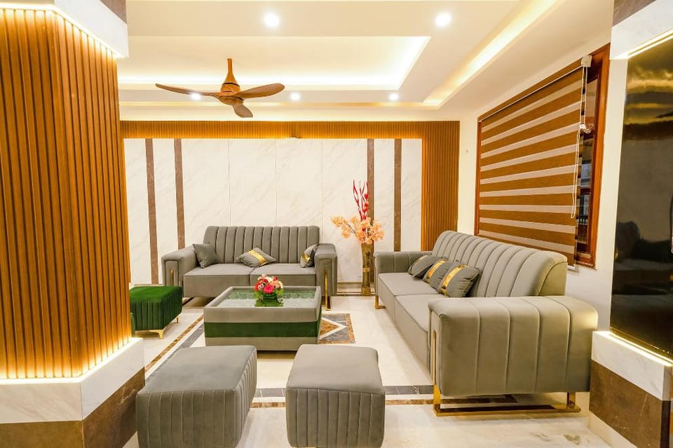 FabHotel Royale Basant Residency - Gandhinagar Hotel in Bengaluru