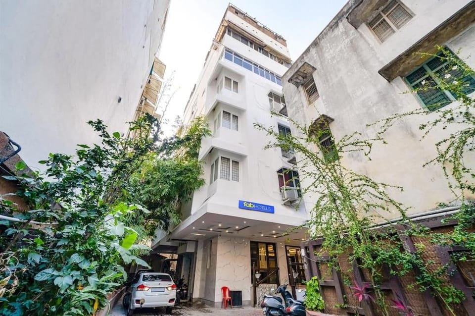 FabHotel Royale Basant Residency - Gandhinagar Hotel in Bengaluru