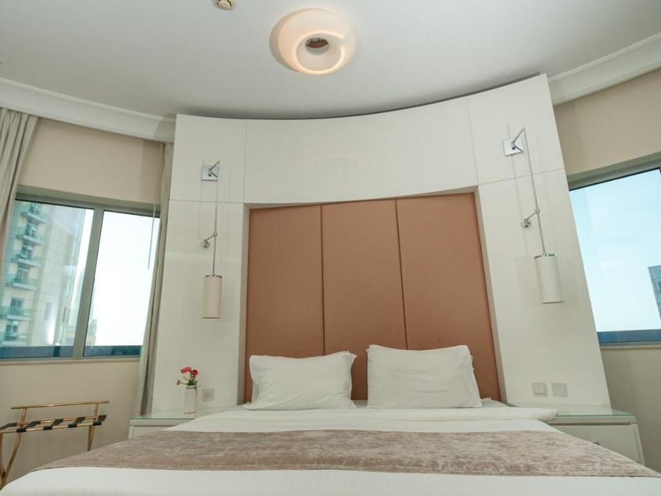 OSKENA Vacation Homes-Burj Khalifa view 2 bedroom Vacation rental in Dubai