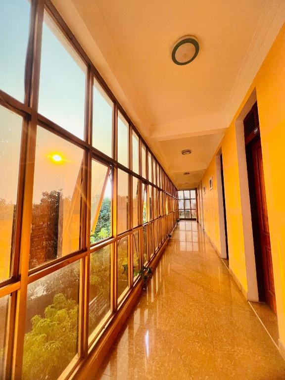 Hoang Anh Hotel - Cua Lo Hotel in Laos