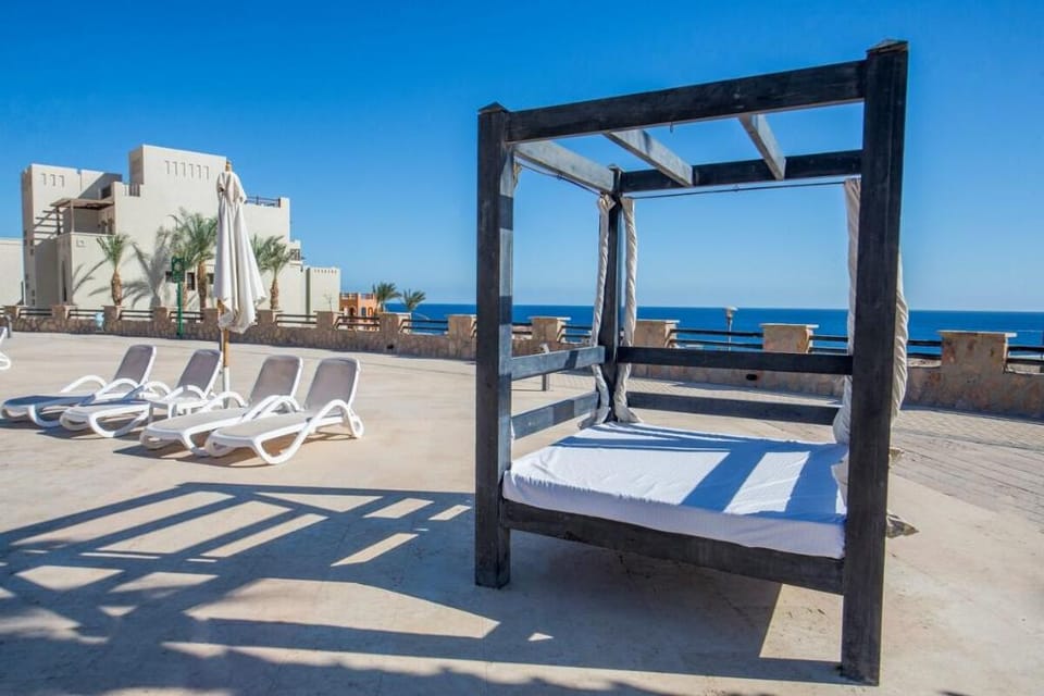 Direct Pool & Sea View Modern Two bedroom Azzurra Vacation rental in Hurghada