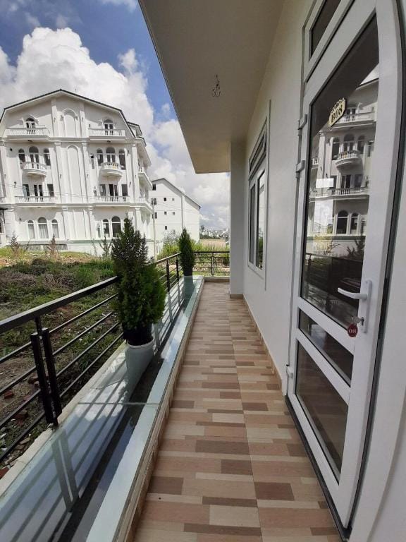 Khách Sạn Trung Hiếu Hotel in Dalat