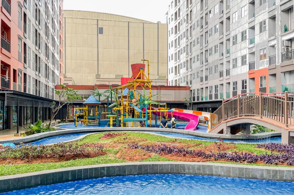 RedLiving Apartemen Transpark Juanda - Premium Property Hotel in West Java