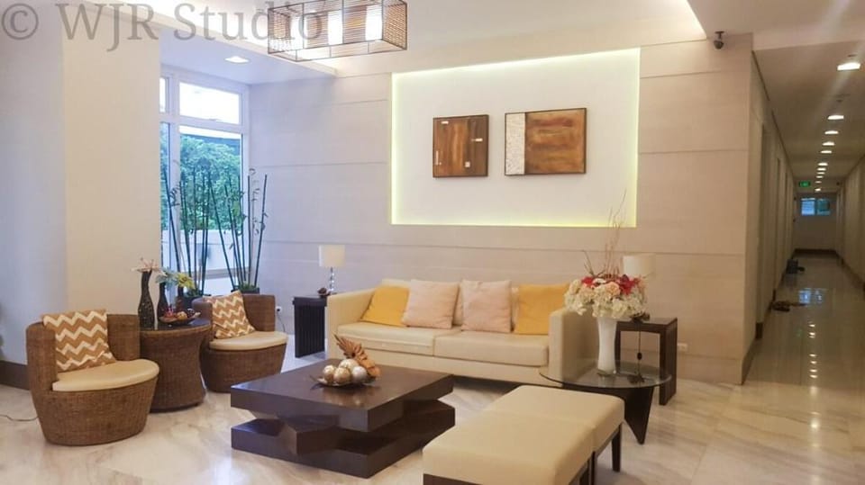 Anuva Prime 3-Queen Bed Suite Modern Stylish Place Vacation rental in Muntinlupa